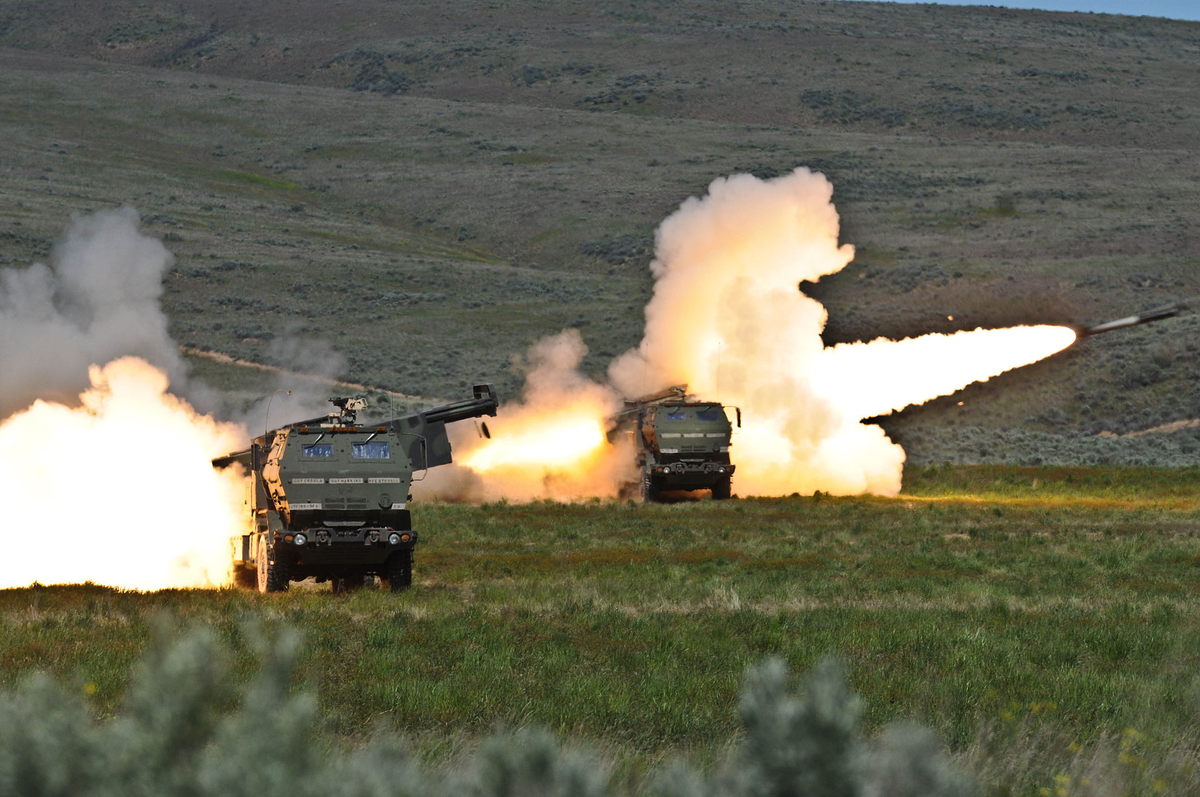 M142 ведут огонь