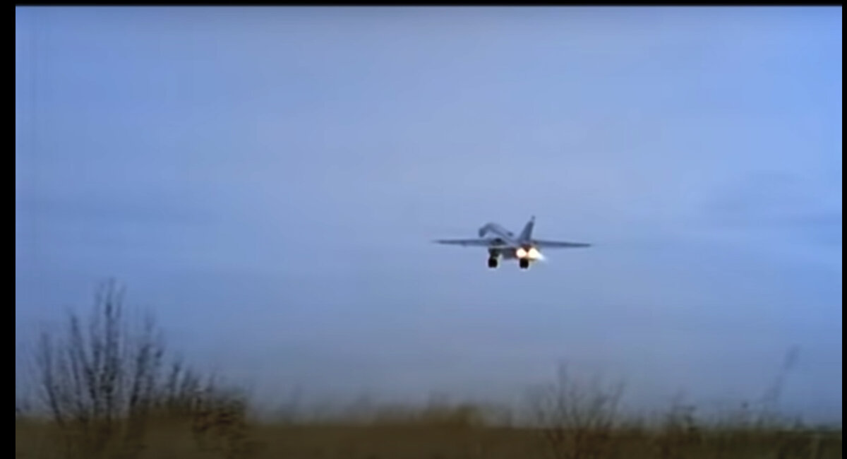 Су-24М на взлете